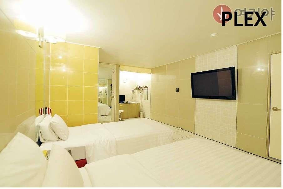 Plex Hotel Seoul Room photo